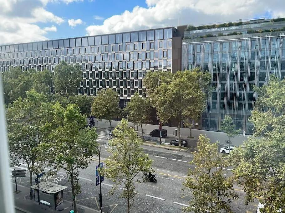 Appartement Quartier Grande Armee Paris 100 M2 0*,